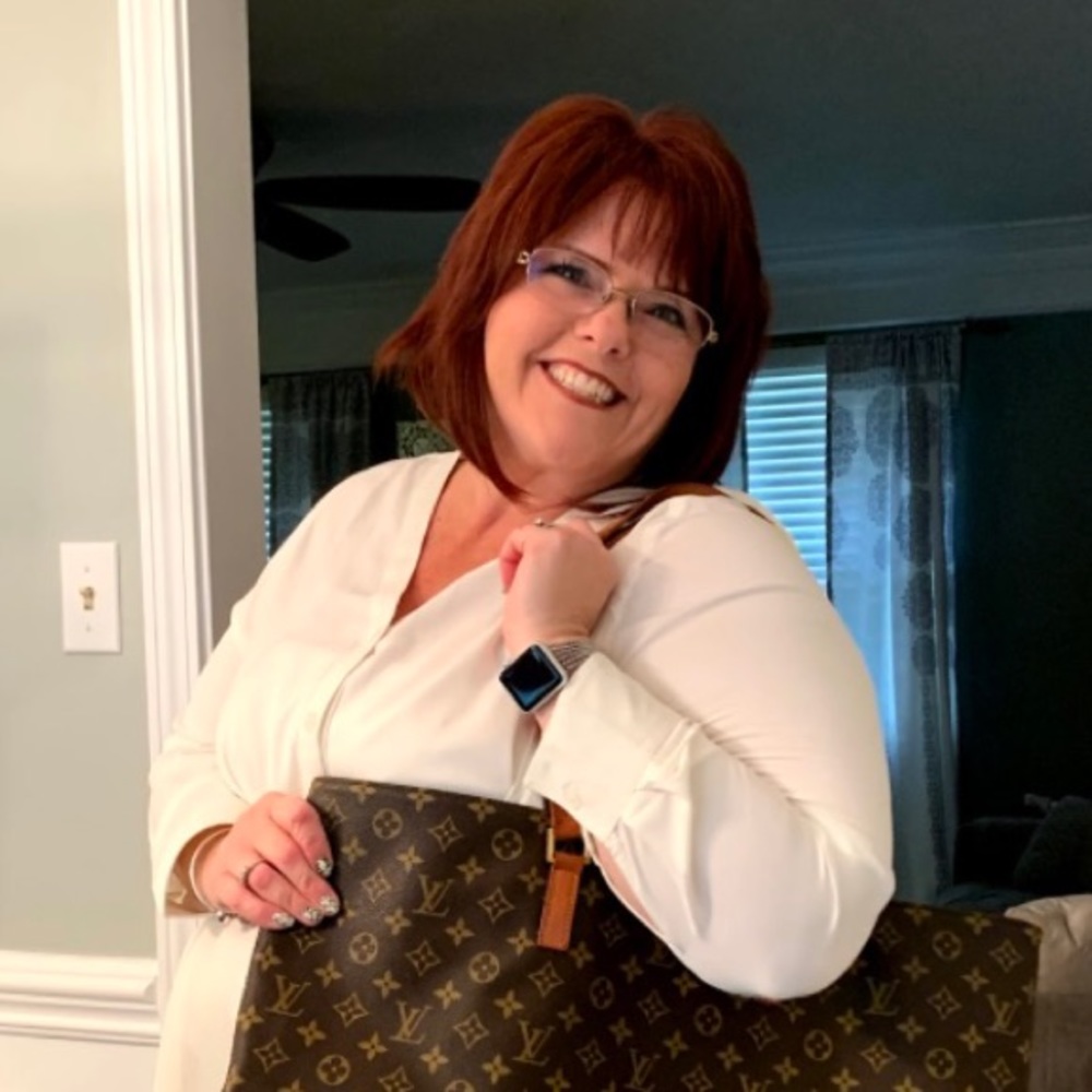 Meet your Posher, Lisa